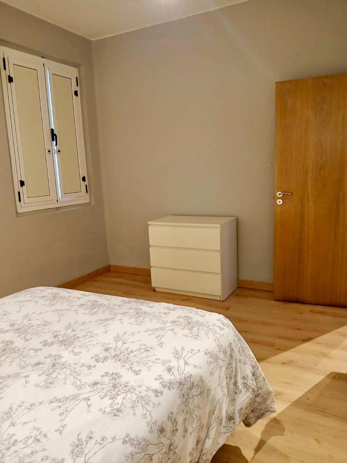 Segundo Antolin Yellow Door Ponferrada Luaran gambar