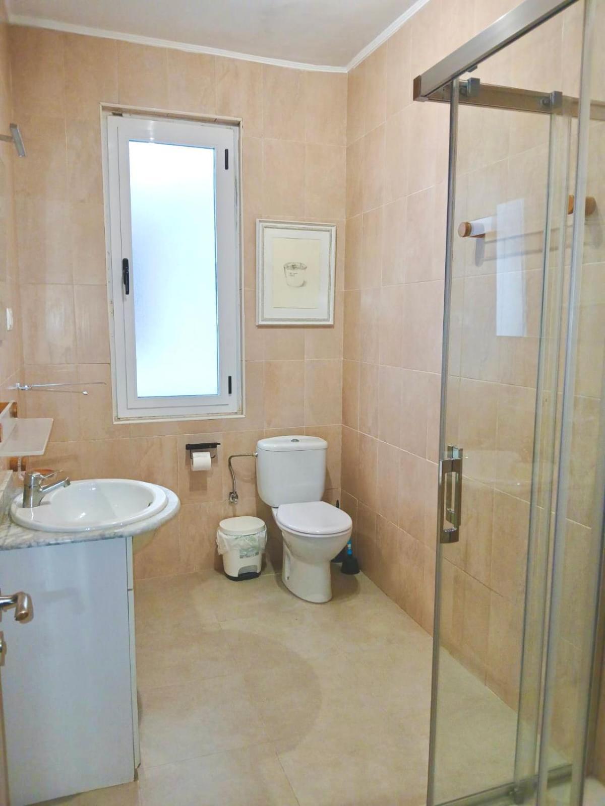 Segundo Antolin Yellow Door Ponferrada Luaran gambar